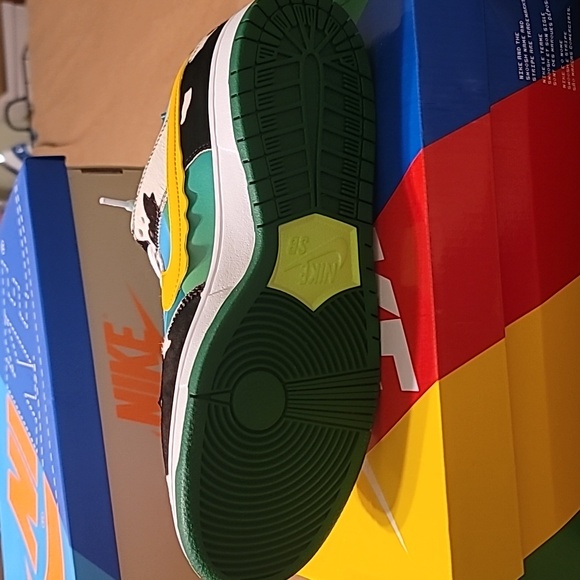 Nike Ben & Jerry's Dunks - Picture 4 of 4